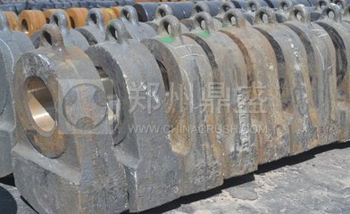 錘式破碎機(jī)錘頭材質(zhì)及使用壽命_鄭州鼎盛工程技術(shù)官方